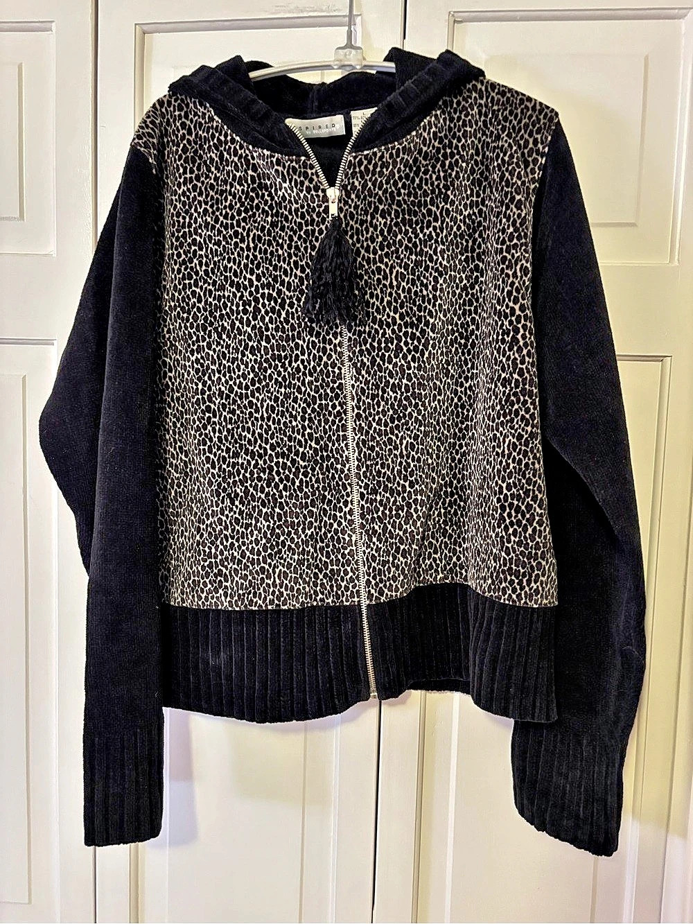 Vintage Inspired by Bellepoint Leopard Print Hooded Sweater Large Like New